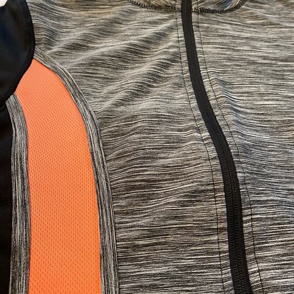 Suko Sport Sweater - Picture 2 of 4